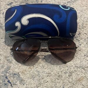 Steve Madden Aviator Sunglasses with Blue Patterned Vera Bradley Case